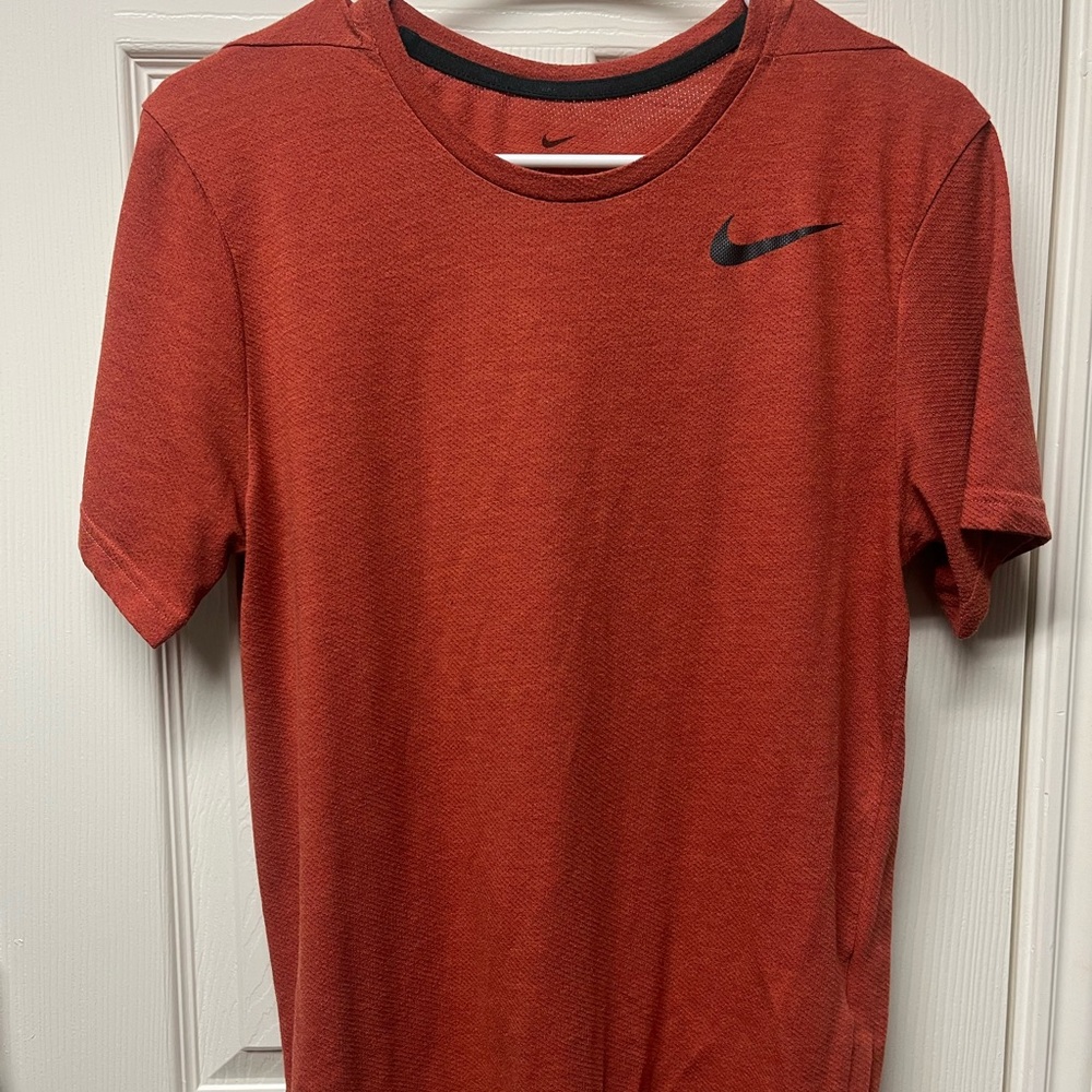 Nike Red Short Sleeve Tee Athletic Performance